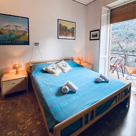 Appartamento Hostdomus - Bilocale Sul Borgo Finale Ligure Esterno foto