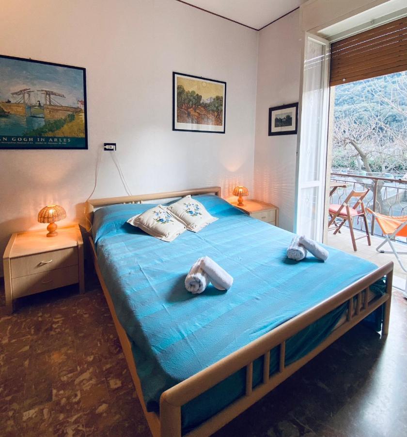 Appartamento Hostdomus - Bilocale Sul Borgo Finale Ligure Esterno foto